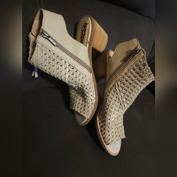SAM EDELMAN Cooper Beige Leather Woven Block Heel Peep Toe Booties Sz8.5 - Picture 4 of 9